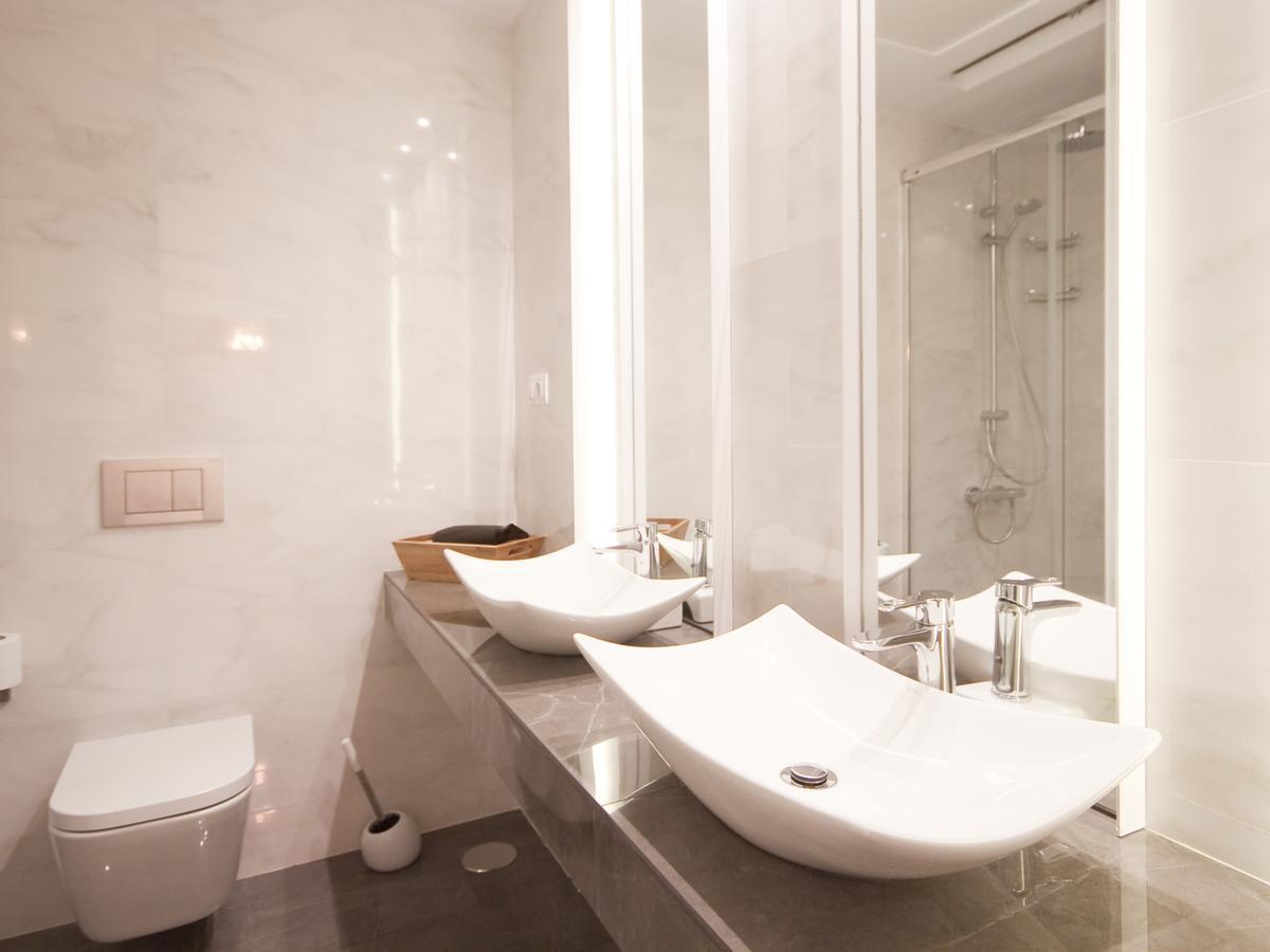 Apartamento Nuevo Y De Lujo En Puerta Del Sol Madrid Exterior photo