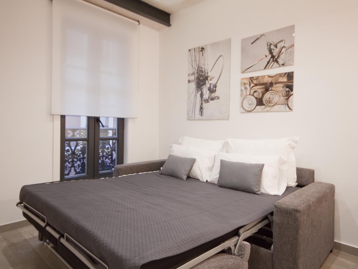 Apartamento Nuevo Y De Lujo En Puerta Del Sol Madrid Exterior photo